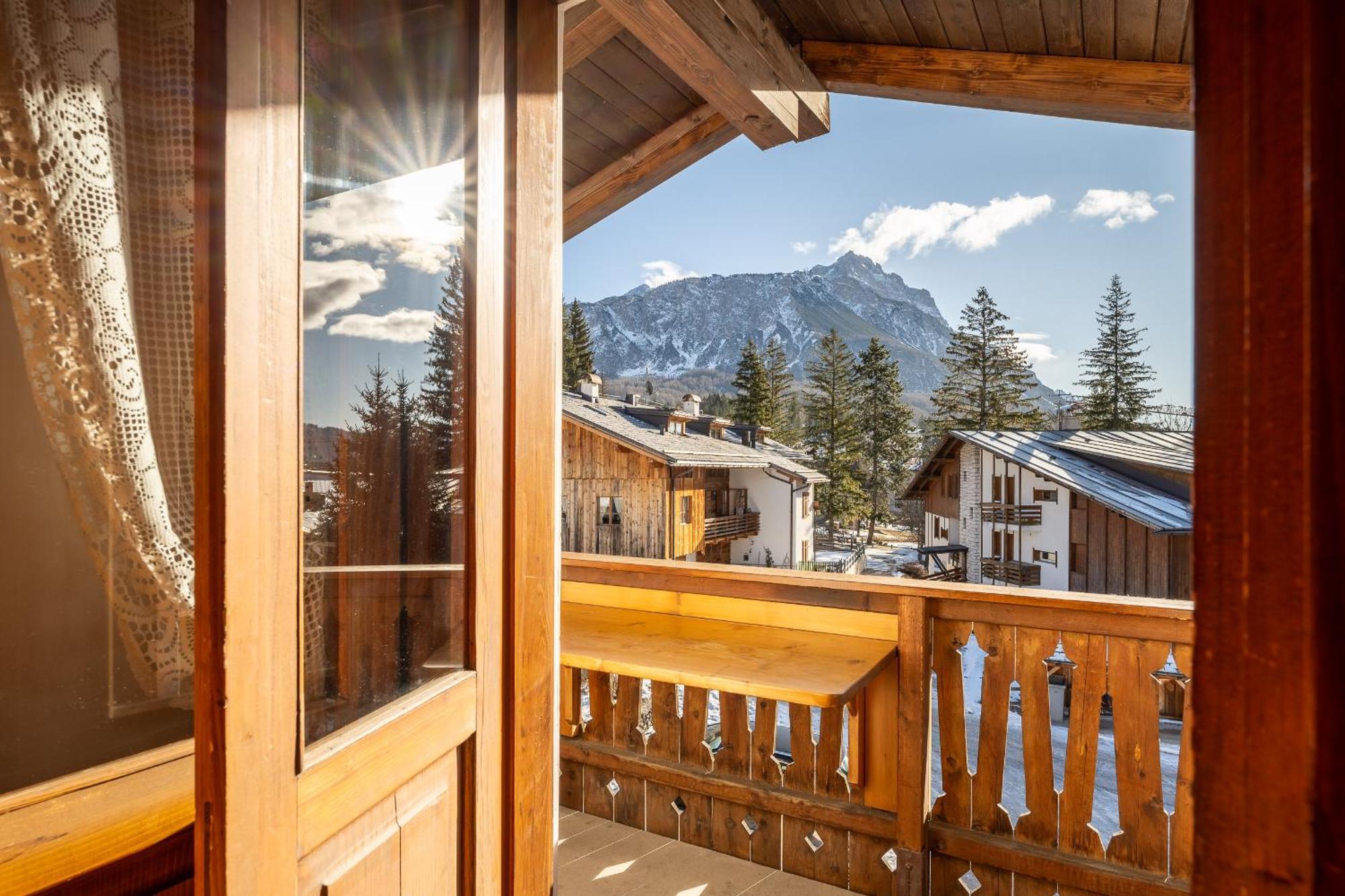 Attico Lodge Кортина-д'Ампеццо Экстерьер фото